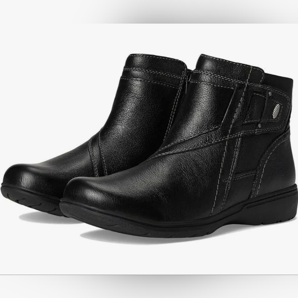 NIB Clarks Carleigh Style Black Leather Ankle Bootie Size 6.5M